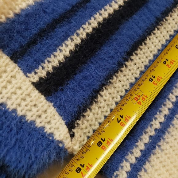 Copper key knit sweater size Medium cream blue striped fuzzy knit - Picture 7 of 10